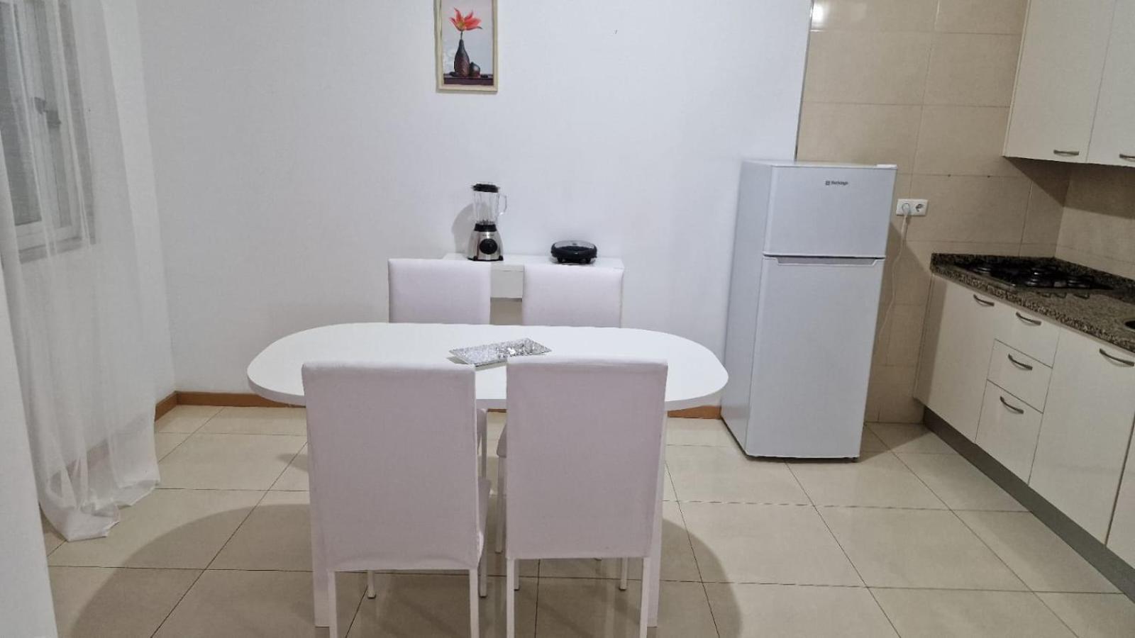 Casa De Ferias Com 2 Quartos Ou Aluguer Diaria 普拉亚 外观 照片